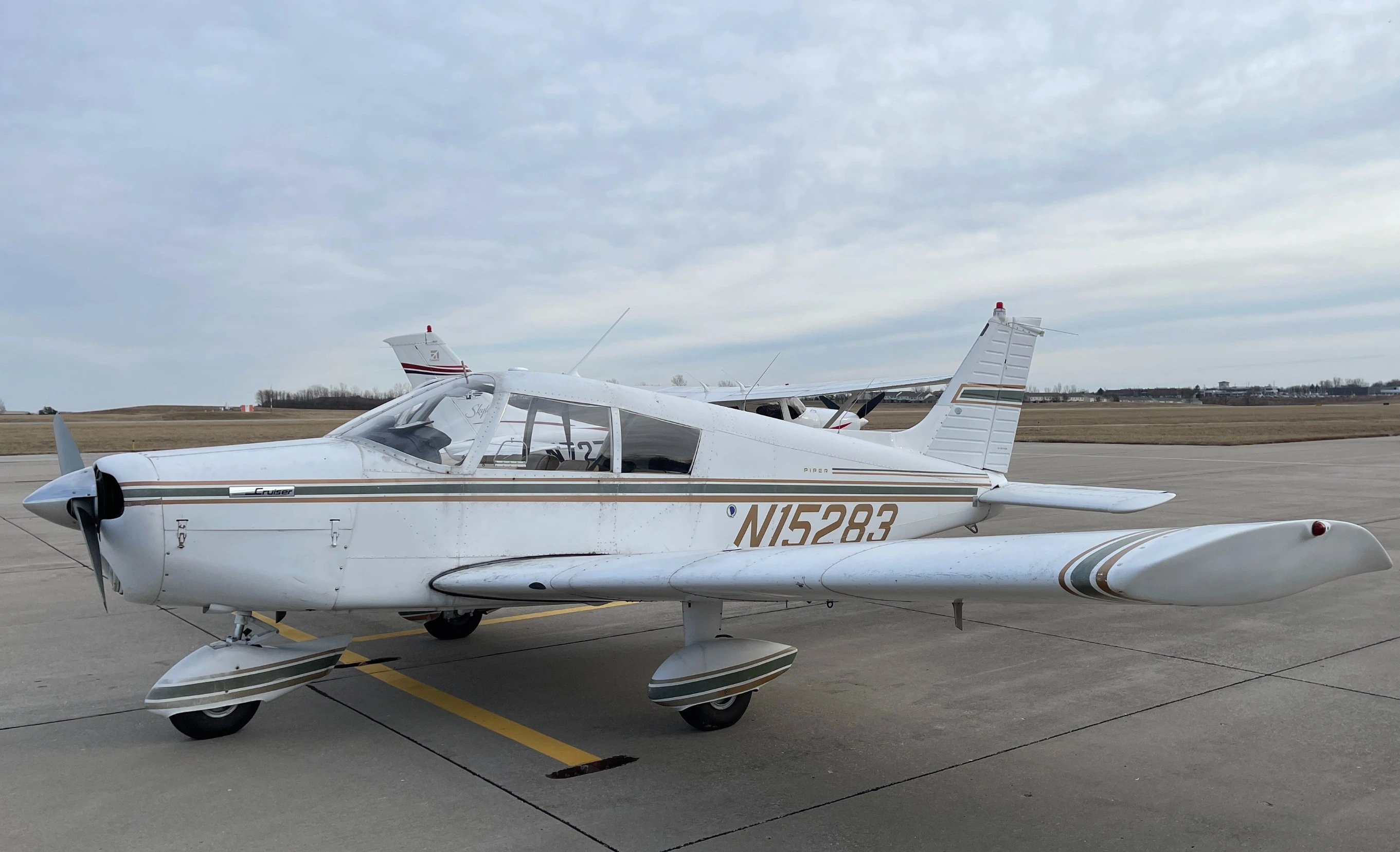 Piper N15283 at Summit Flight Academy